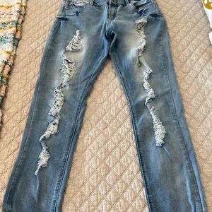 Indigo Rein heavily distressed skinny jeans sz 15